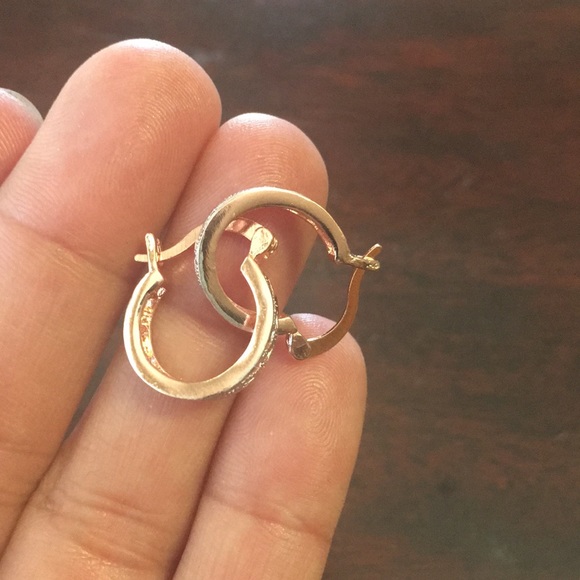 Rose gold  filigree earrings - Picture 3 of 6